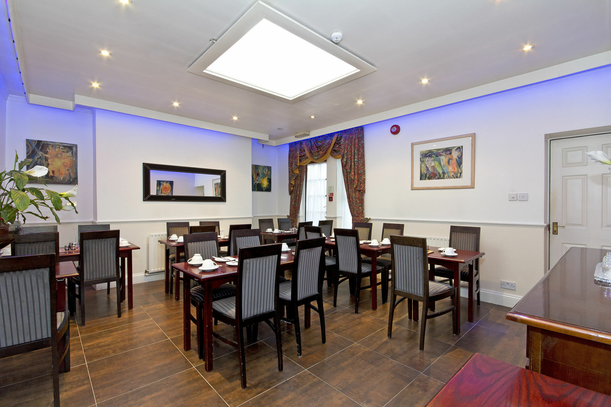 Kingswaypark At Park Avenue 3* Londra
